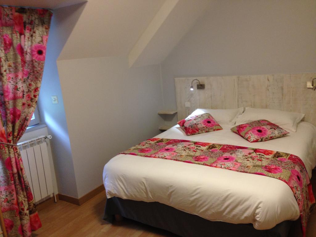 Hotel & Spa Rodier Campagnac  الغرفة الصورة